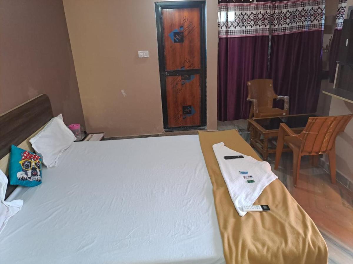Goroomgo Radhika Hotel Puri