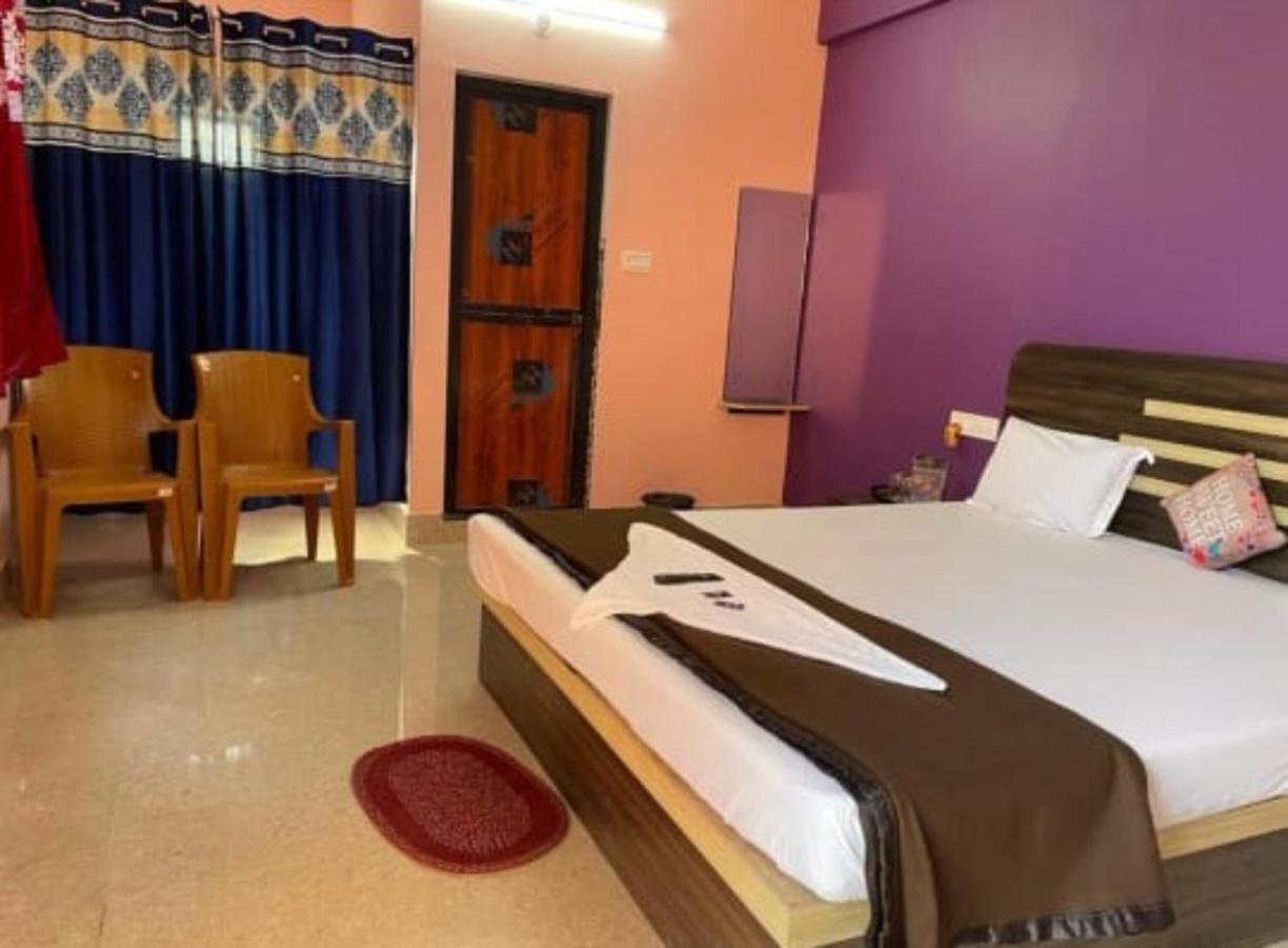 Goroomgo Radhika Hotel 3*